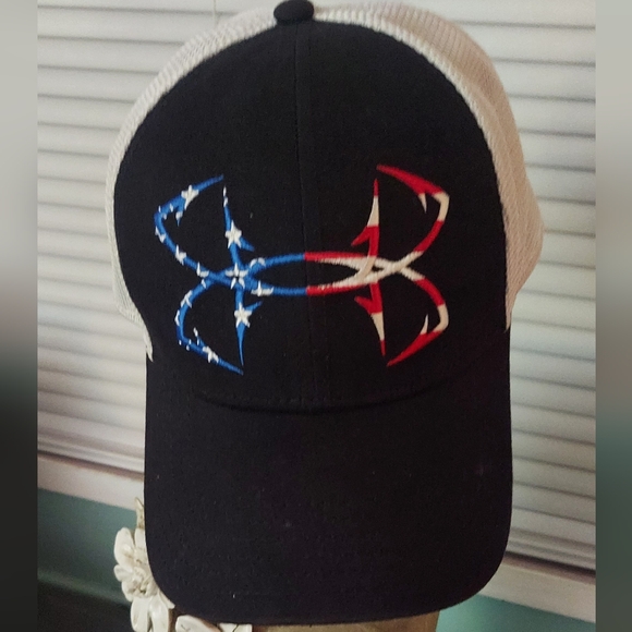 Under Armour Other - Under Armour Fish Hook 2.0 mesh snapback cap hat
